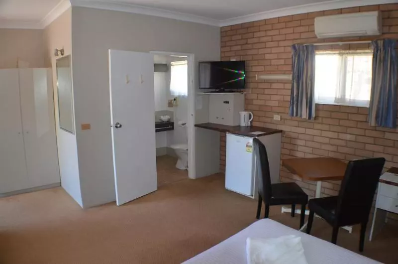 هتل Deer Park Motor Inn Armidale