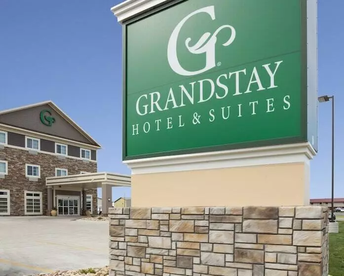 Grandstay Hotel & Suites Valley City