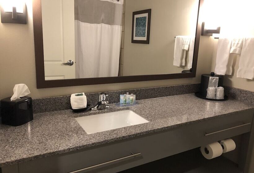 Grandstay Hotel & Suites Valley City