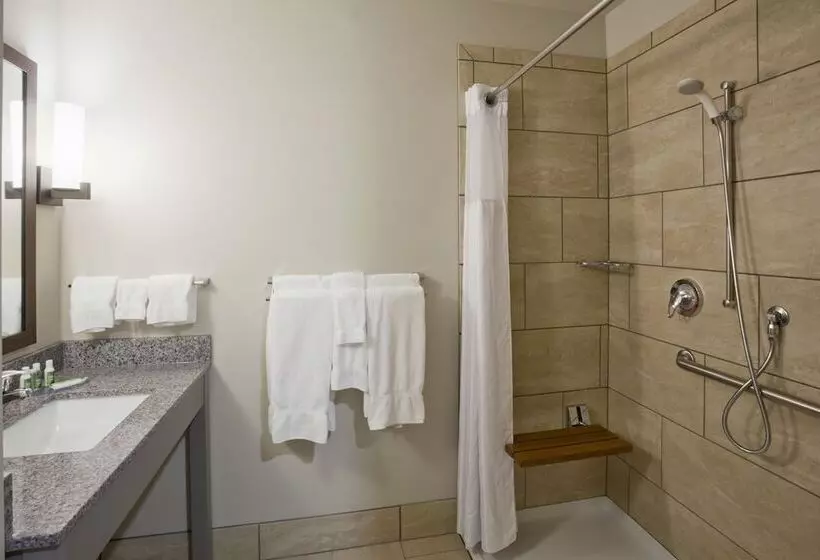 Grandstay Hotel & Suites Valley City