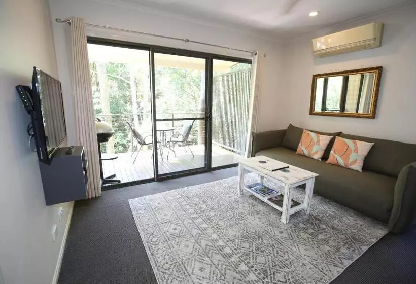 ホテル Tranquil Getaways On Obi Maleny