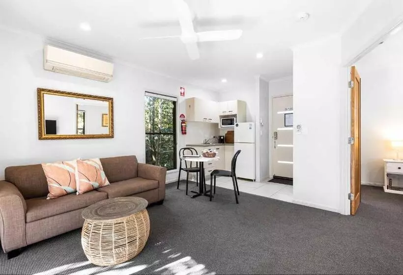 ホテル Tranquil Getaways On Obi Maleny