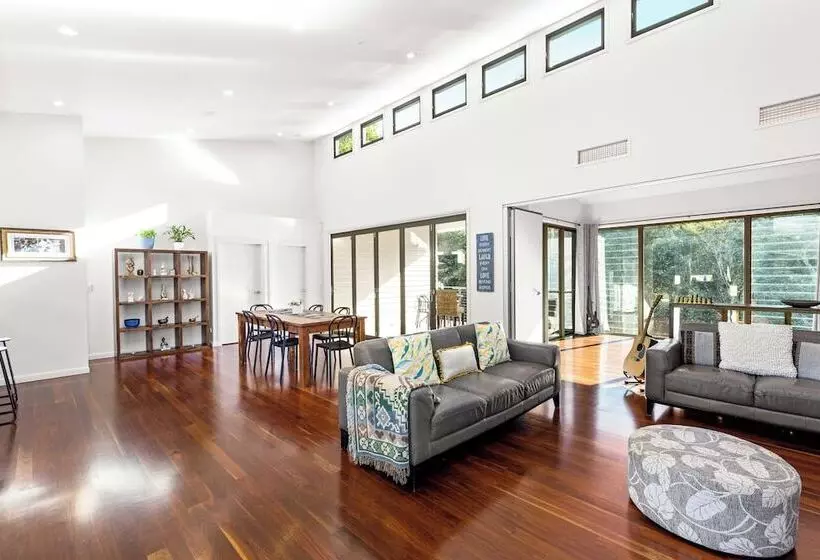 ホテル Tranquil Getaways On Obi Maleny