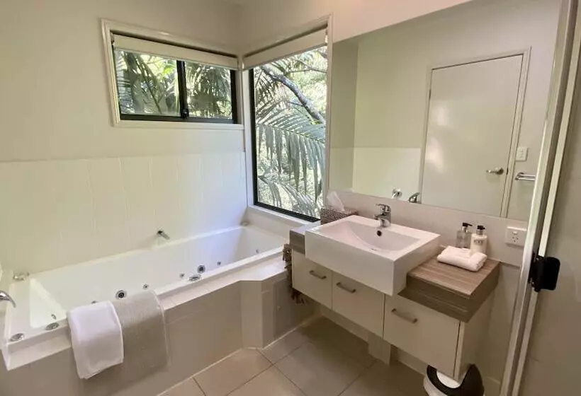 ホテル Tranquil Getaways On Obi Maleny