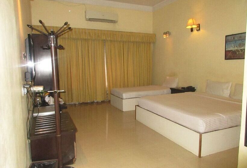 בית מלון כפרי Park Resort