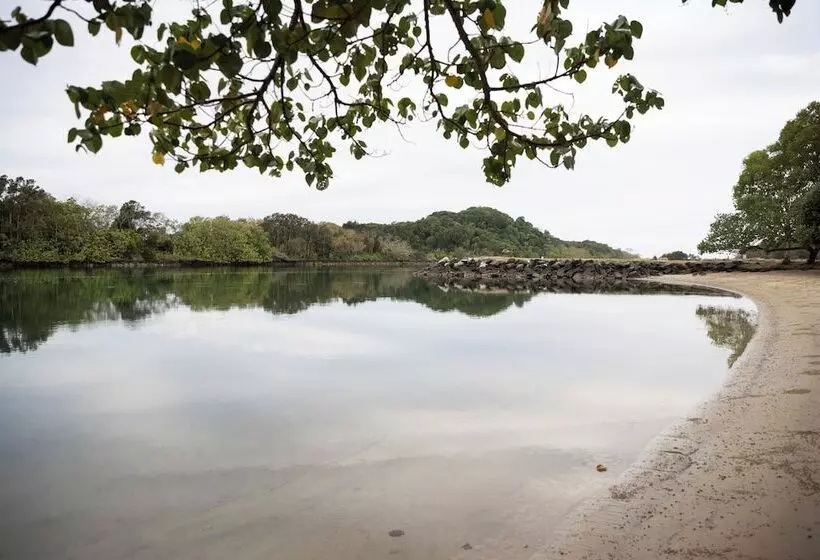 Отель Reflections Massy Greene   Holiday Park