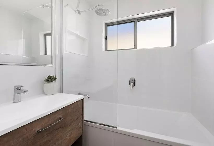 Отель Reflections Massy Greene   Holiday Park