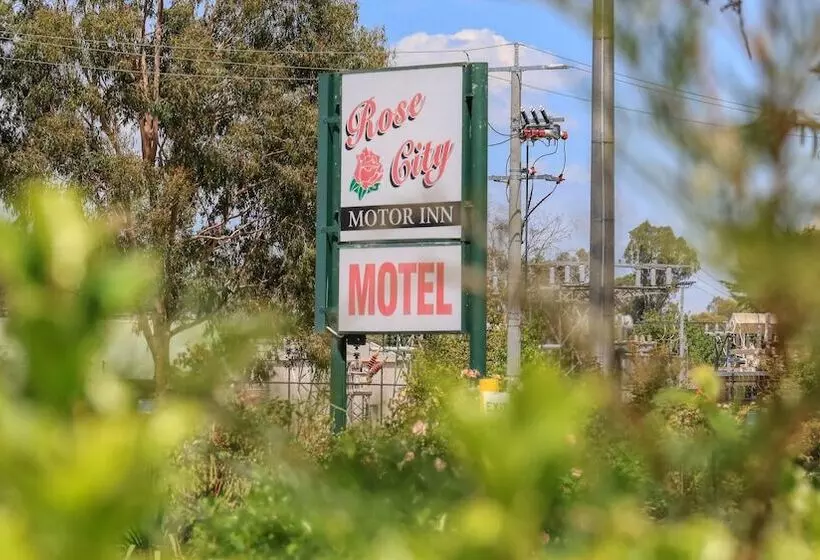 ホテル Rose City Motor Inn