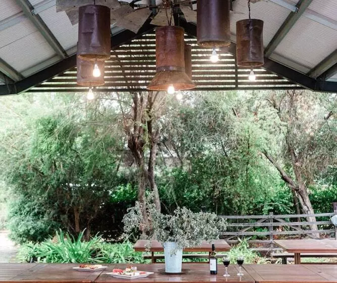 ホテル Saltbush Retreat