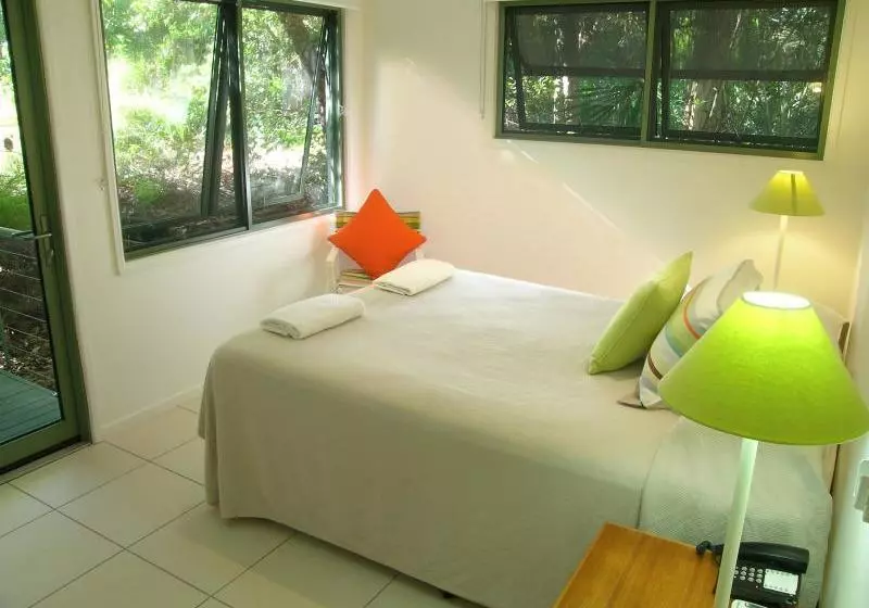 هتل The Retreat Beach Houses