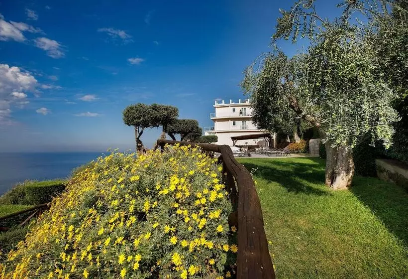 فندق Villa Fiorella Art