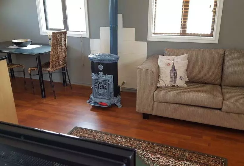 Отель Wanaka Luxury Apartments