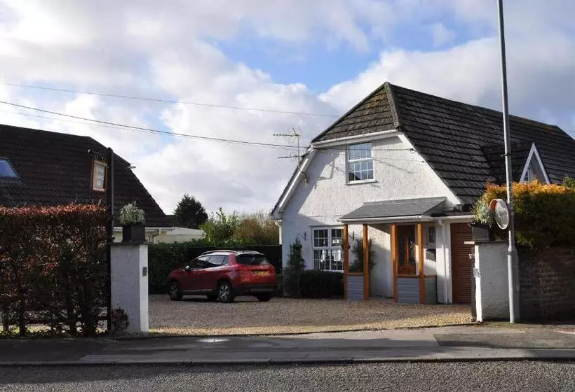 צימר Canford Crossing