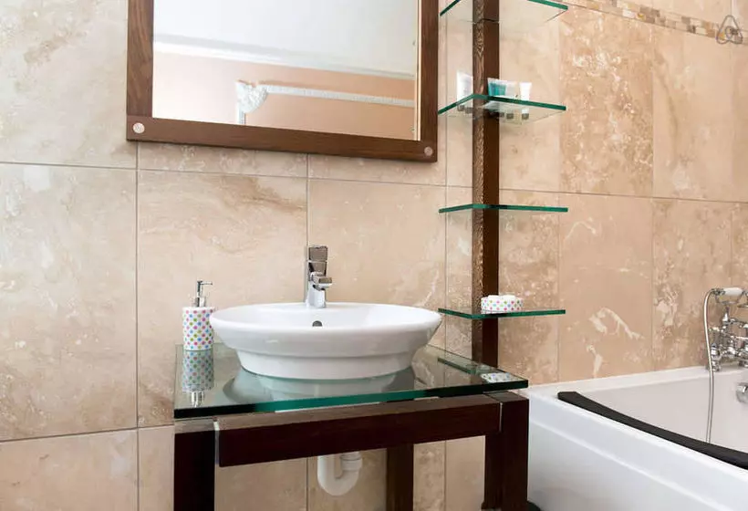 Bed and Breakfast The Priory