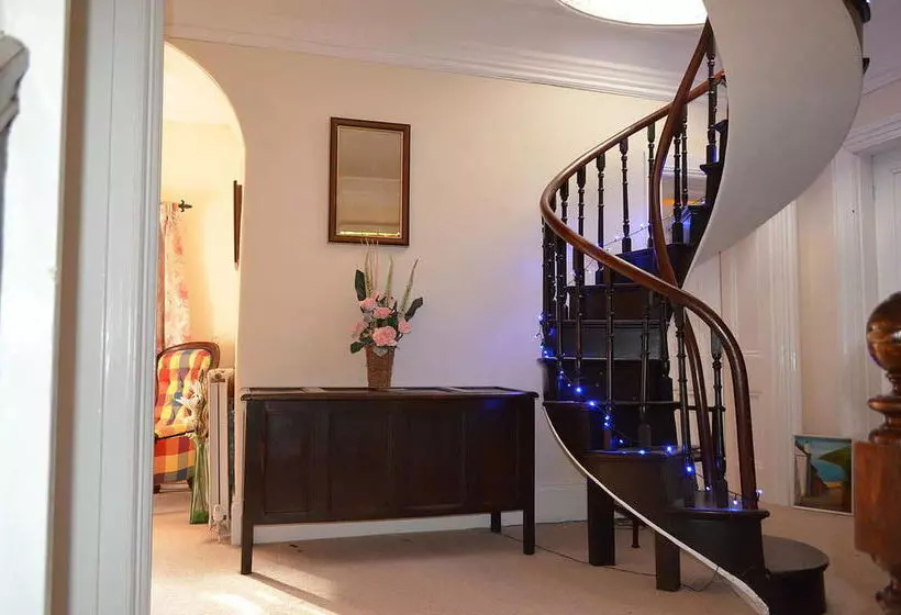 Bed and Breakfast The Priory