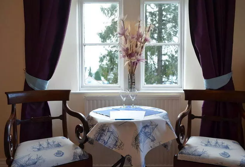 Bed and Breakfast The Priory