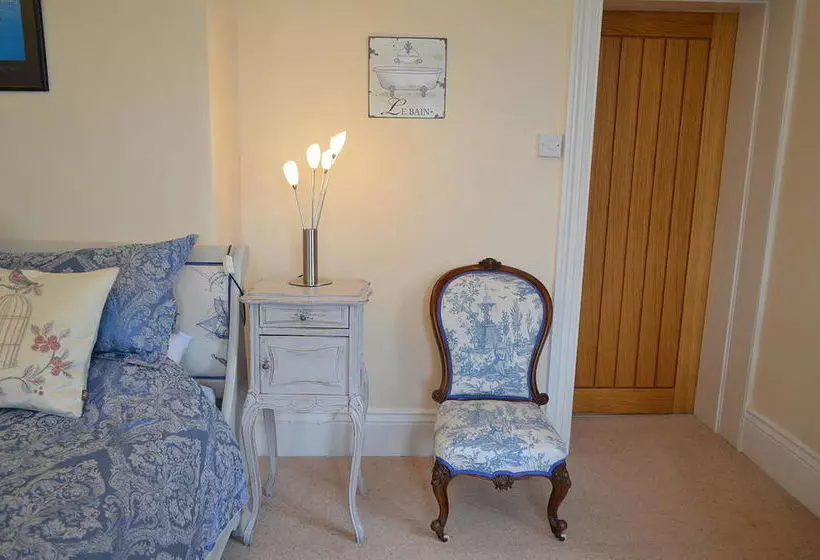 Bed and Breakfast The Priory