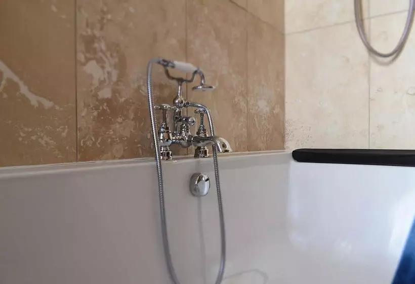 Bed and Breakfast The Priory