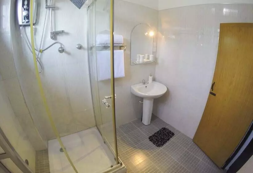 ベッドアンドブレックファースト White Palace