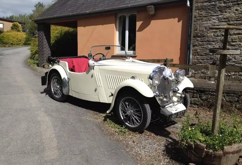 Four Seasons Bed And Breakfast