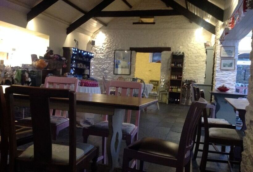 Four Seasons Bed And Breakfast