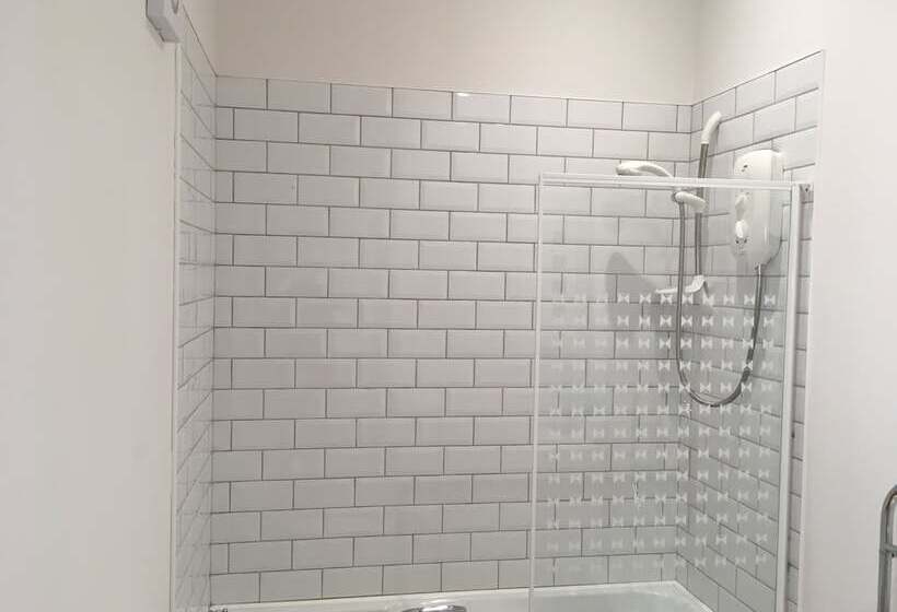 Four Seasons Bed And Breakfast