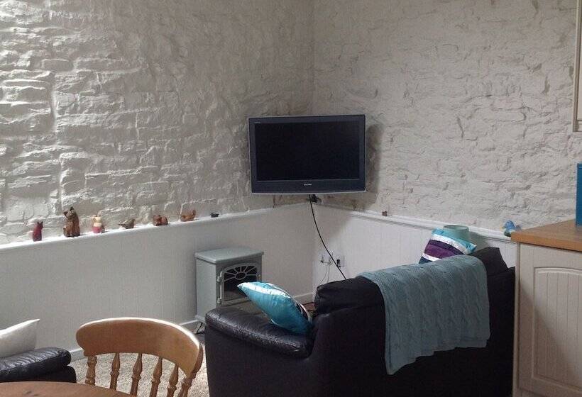 Four Seasons Bed And Breakfast