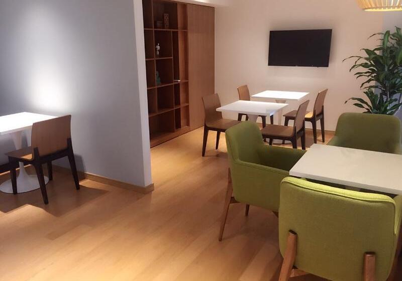 Green Court Place Jinqiao Middle Ring Shanghai