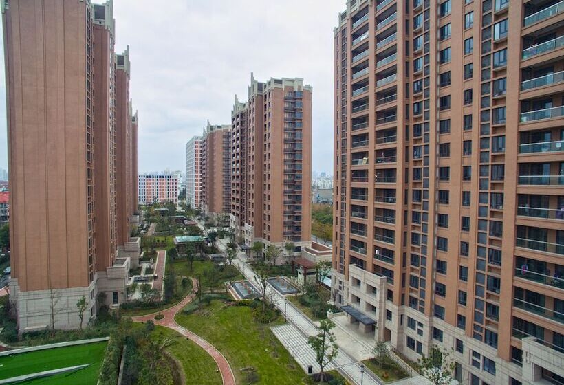 Green Court Place Jinqiao Middle Ring Shanghai