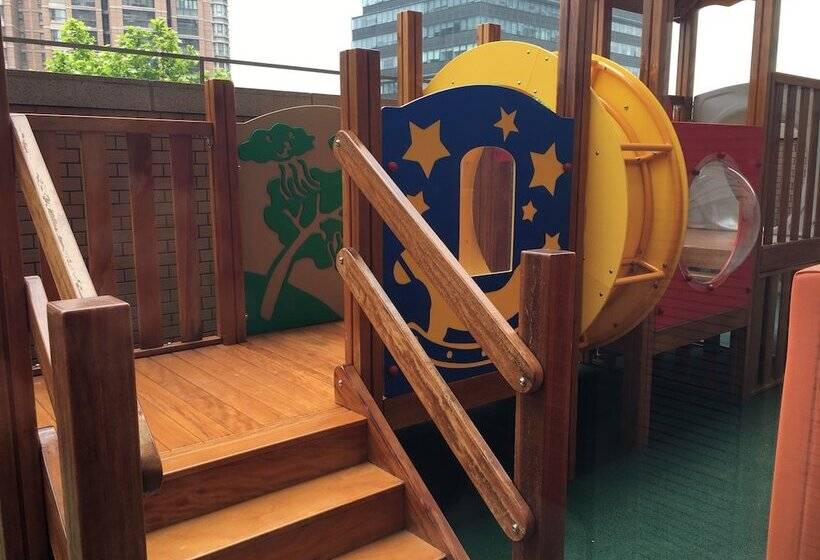 Green Court Place Jinqiao Middle Ring Shanghai