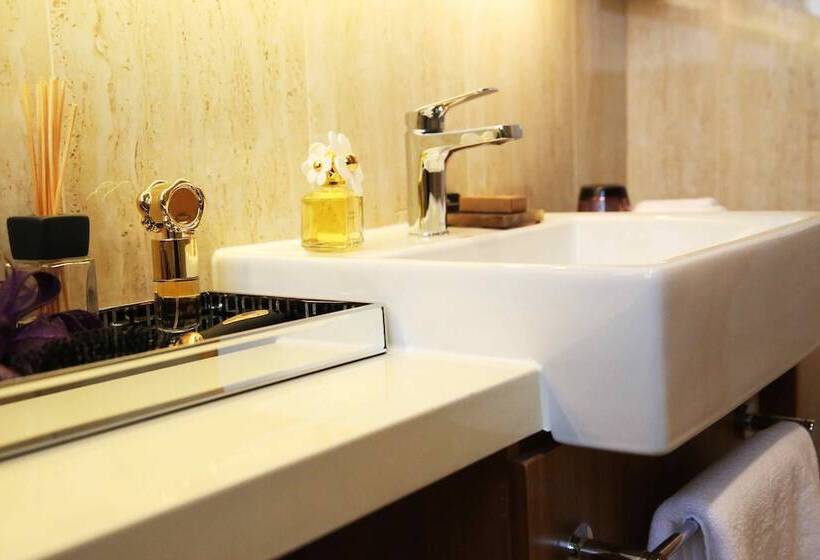 Green Court Place Jinqiao Middle Ring Shanghai