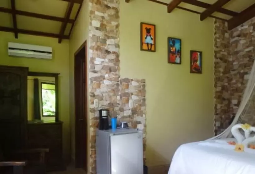 هتل Casa Caribbean Coconut