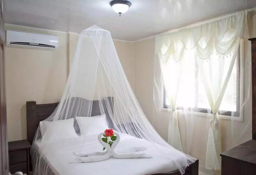 هتل Casa Caribbean Coconut