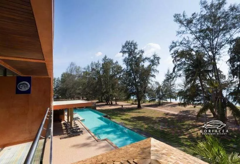 هتل Coriacea Beachfront Boutique Phuket Resort Sha Plus