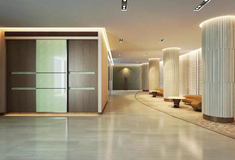 בית מלון כפרי Courtyard By Marriott Raipur