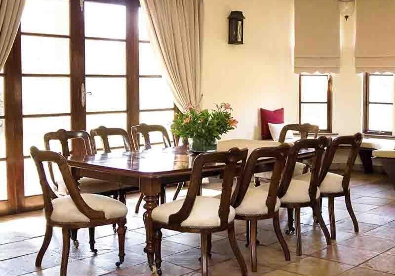 호텔 De Hoek Country