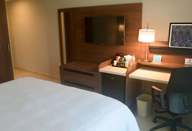 酒店 Fairfield Inn & Suites By Marriott Coatzacoalcos