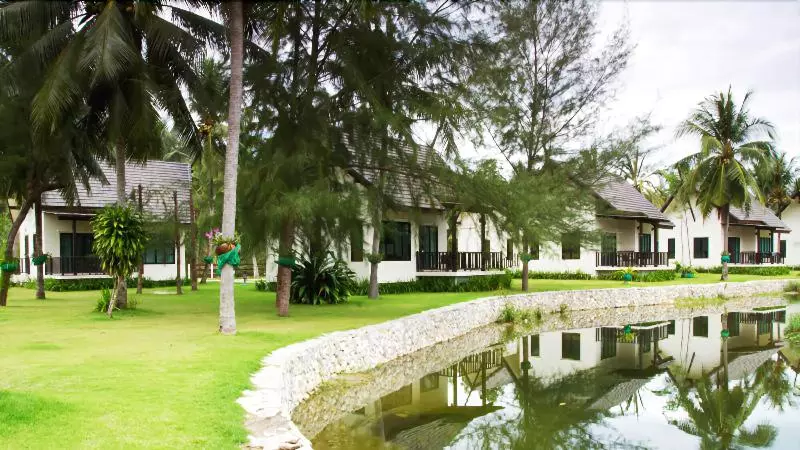 Отель Khaolak Blue Lagoon Resort Sha Extra Plus