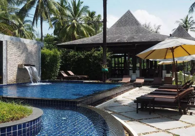 Отель Khaolak Blue Lagoon Resort Sha Extra Plus