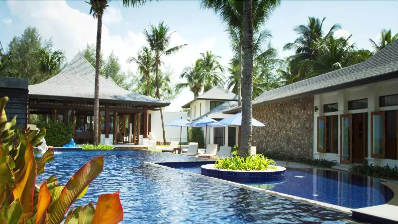 Отель Khaolak Blue Lagoon Resort Sha Extra Plus