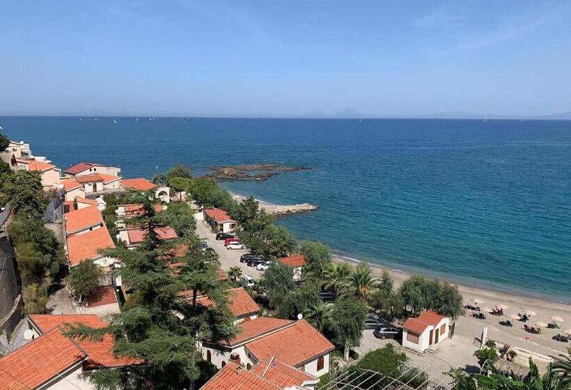 בית מלון כפרי Testa Di Monaco Natural Beach