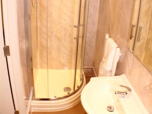 בית מלון כפרי Isleep At The Drake