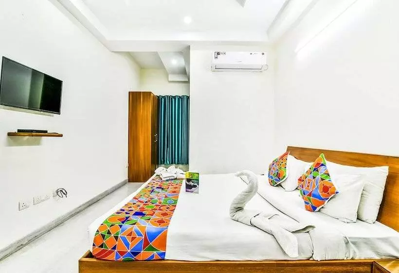 Fabhotel Merriment