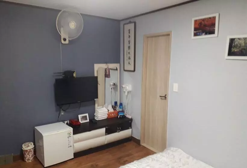 Retkeilymaja Jeju Stay