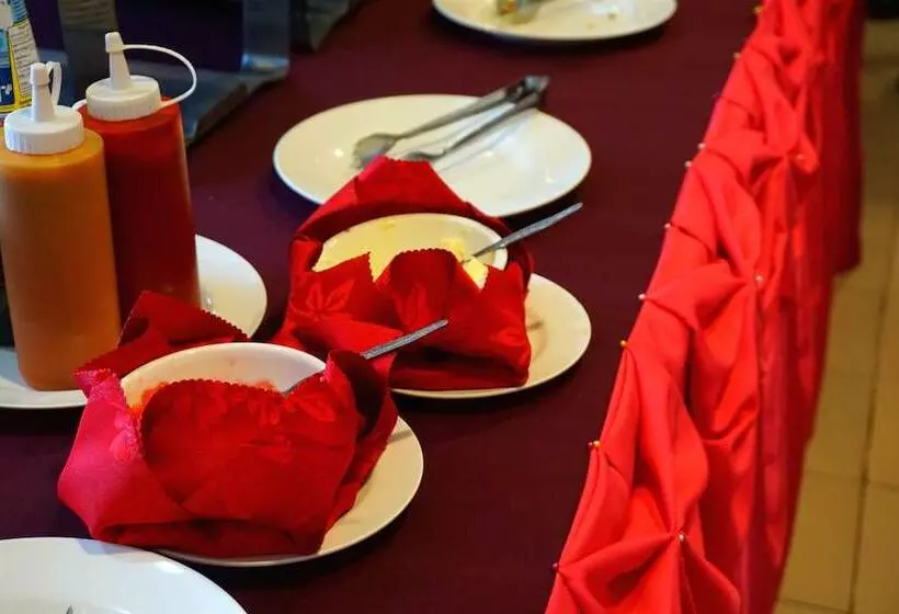 Отель Dansavanh Vientiane