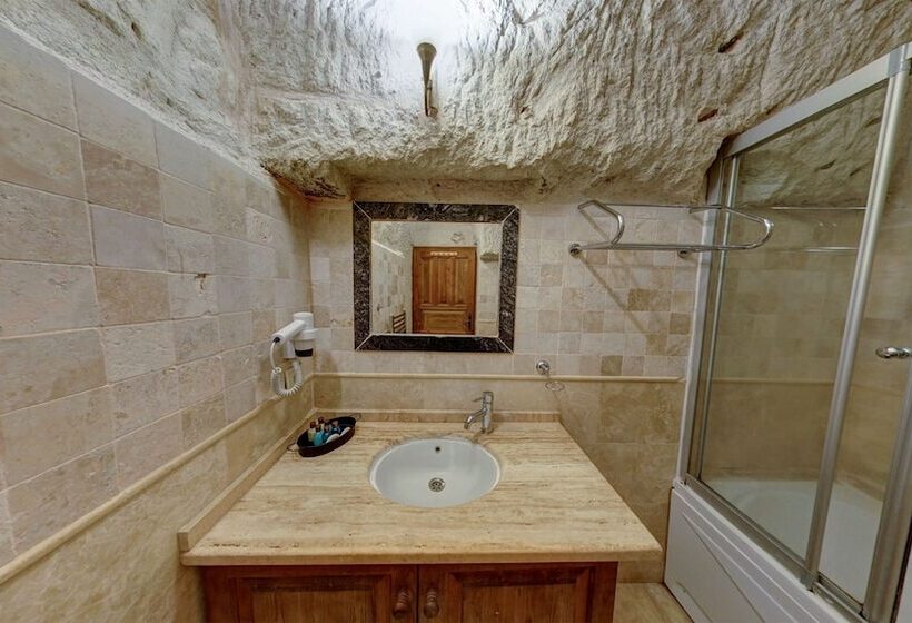 هتل Elegance Cave Suites & Restaurant
