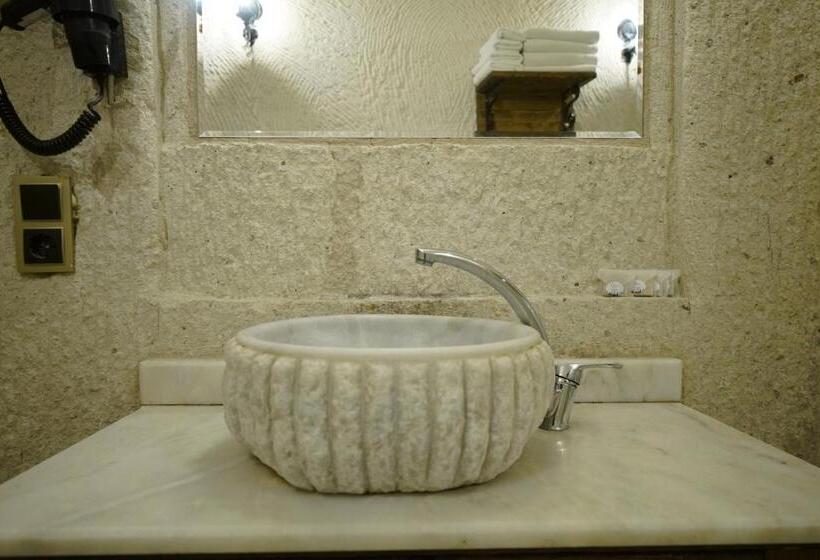 هتل Elite Cave Suites