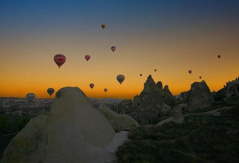 فندق Goreme Valley Cave House