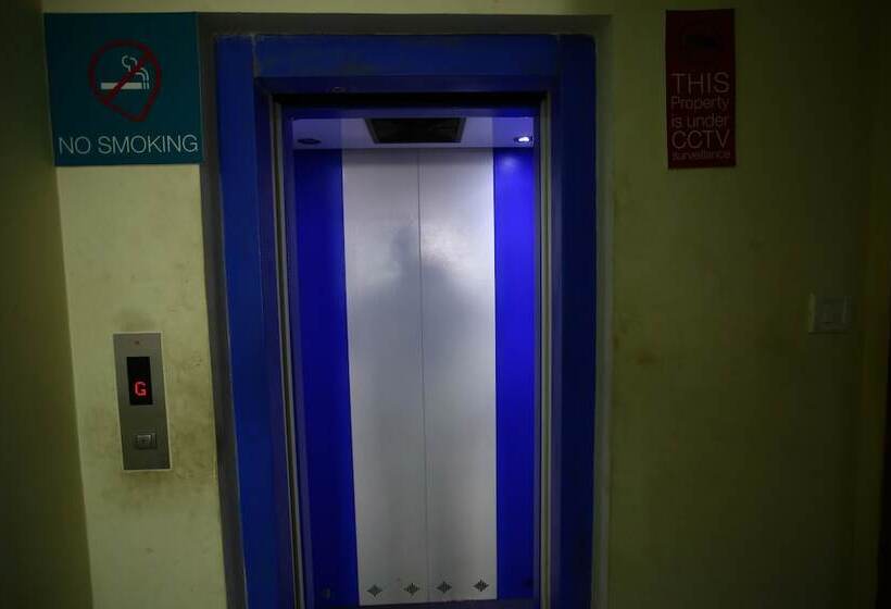 هتل Oyo Rooms Tambaram Airport Road Mepz