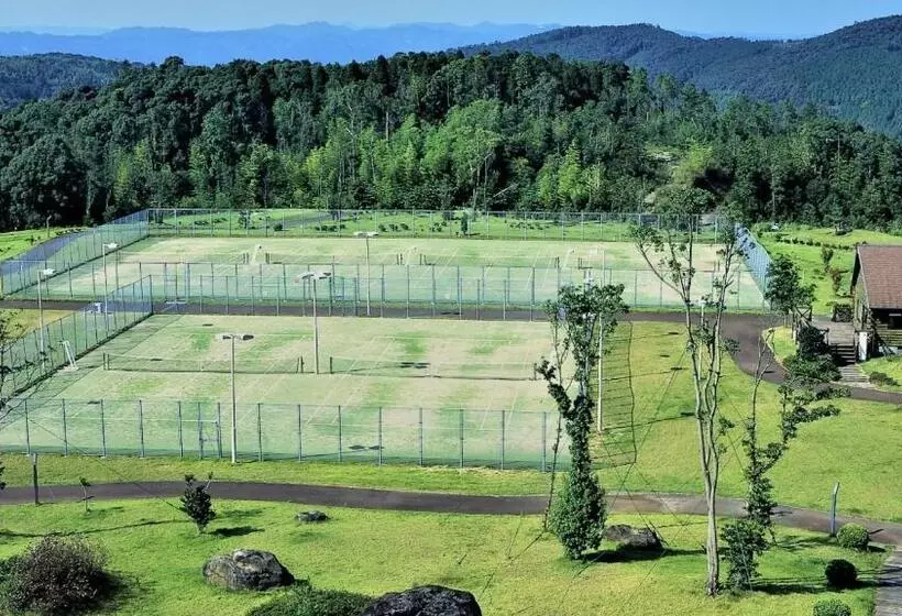 בית מלון כפרי Satsuma Resort